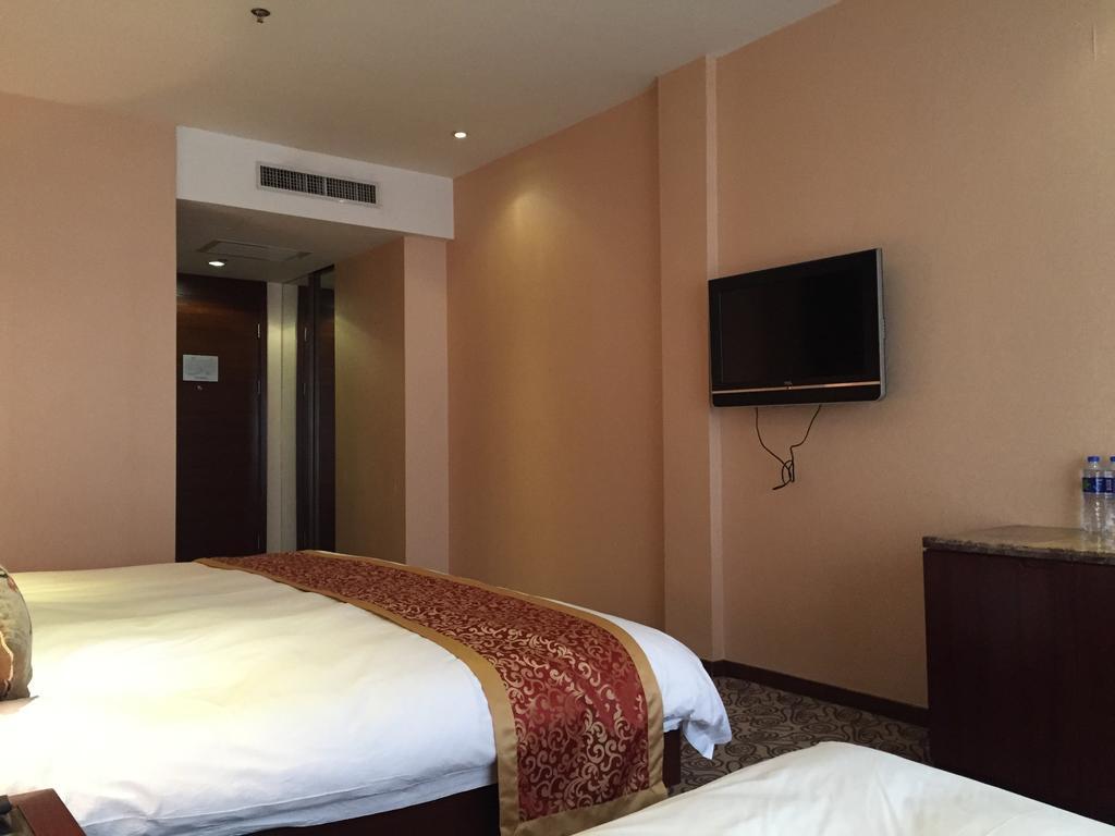 Shanghai Baron Business Bund Hotel — Photos 1